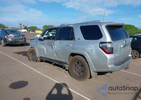 2017 Toyota 4Runner Limited/Sr5/Sr5 Premium z USA, uszkodzony, nr VIN JTEZU5JR9H5149653